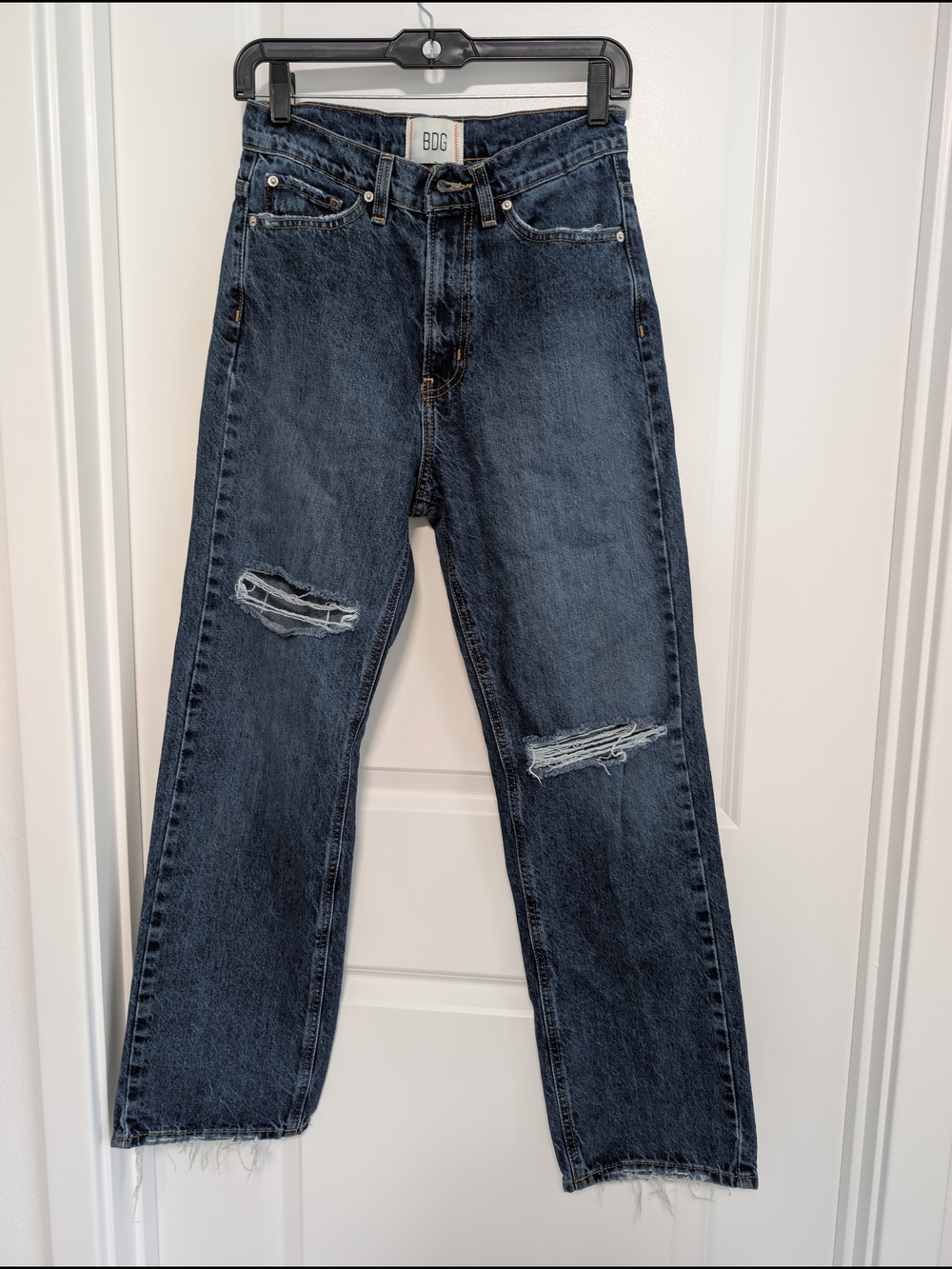 BDG Urban Pitfitters Women Cowboy Ripped Jeans